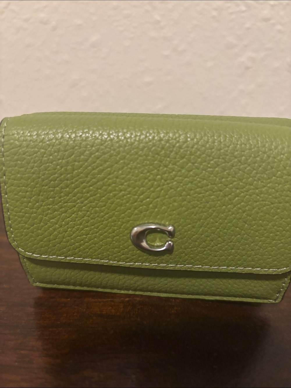 Coach Small Green Leather Wallet with Silver 'C' Hardware - Picture 2 of 7